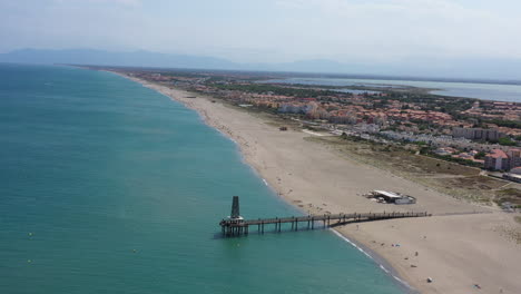 Leucate-Badeort-Mittelmeerküste-Frankreich-Luftbild-Sommertag